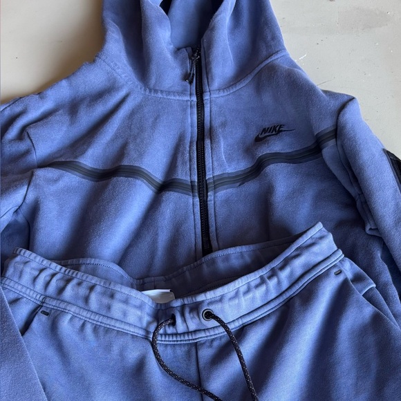 Youth Nike Tech sweatsuit - Picture 1 of 8
